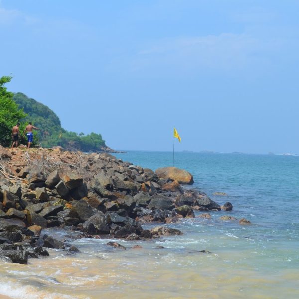 jungle-beach-galle856