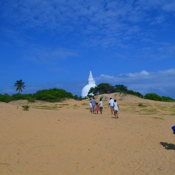 muhudu-mahavihara-ancient-royal-temple2