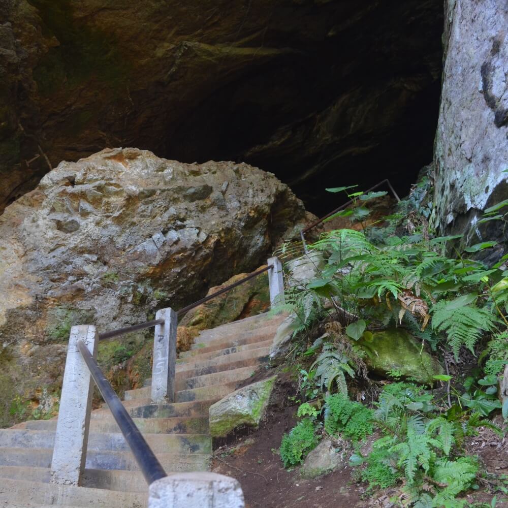ravana-cave2