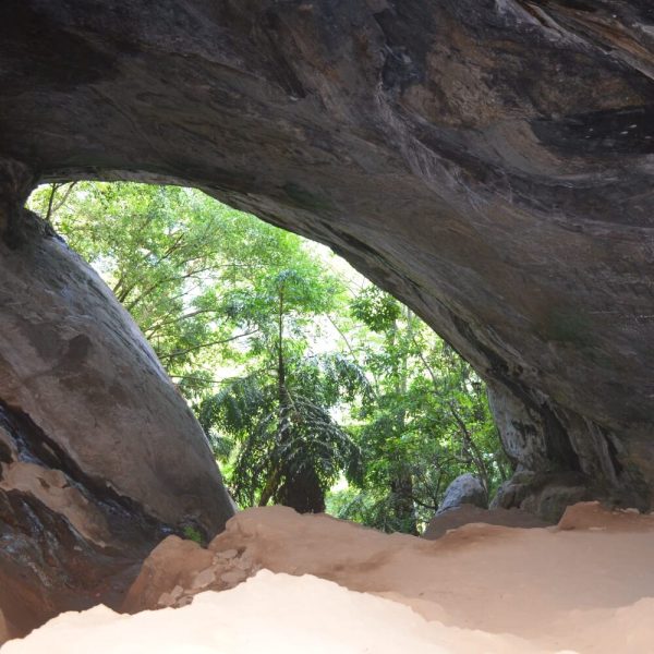 ravana-cave3