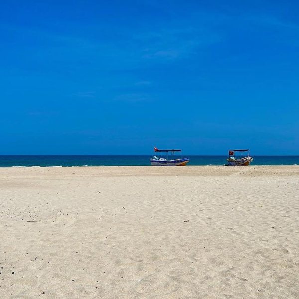 uppuveli-beach